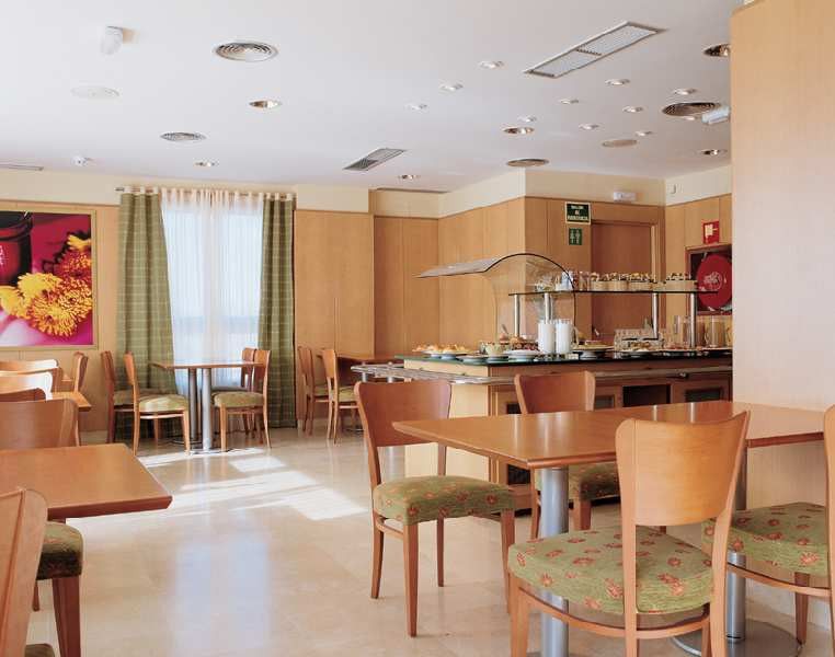 Crisol Leganes Hotel Restoran gambar